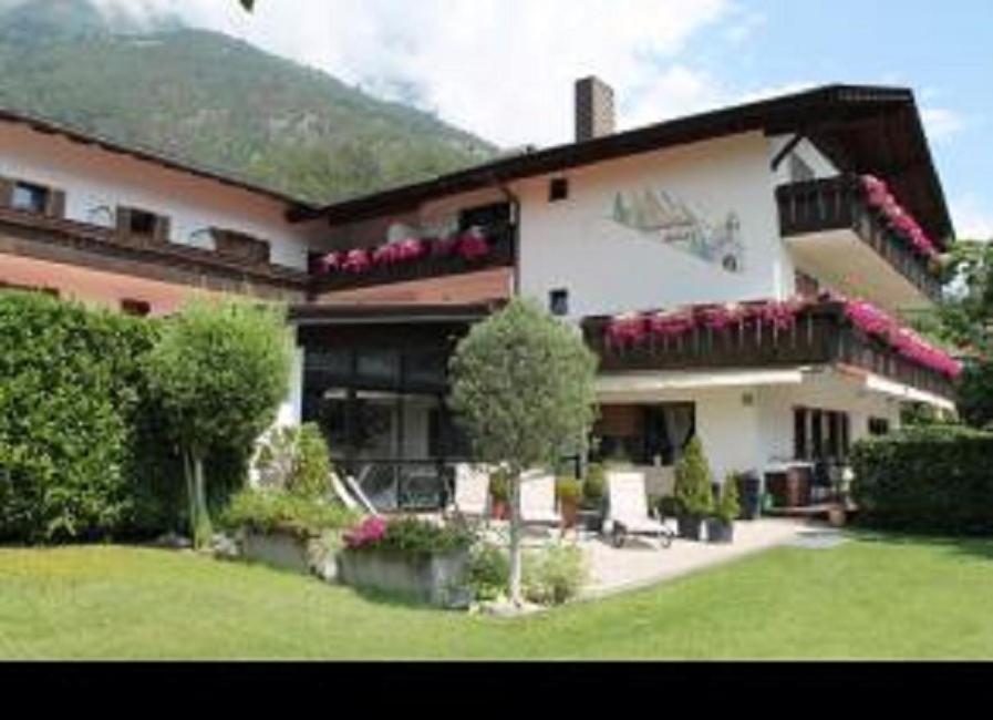 Hotel Schoenblick Натурно Екстериор снимка